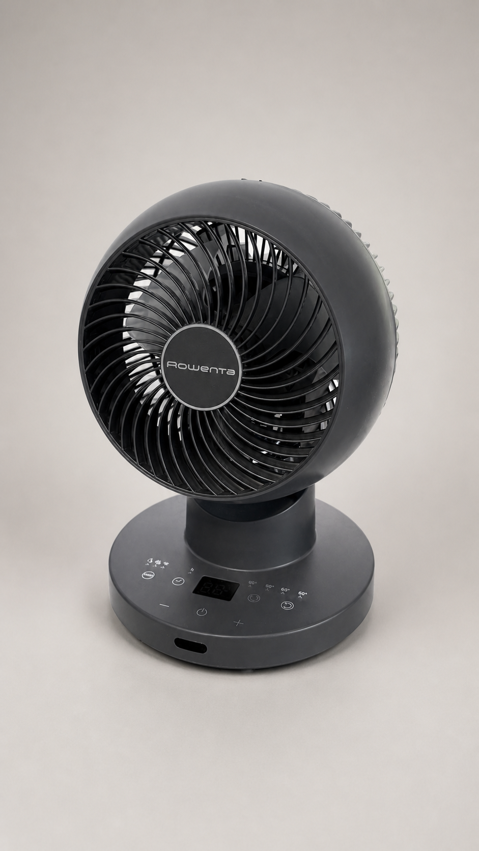 Rowenta Tischventilator in schräger Studioansicht
