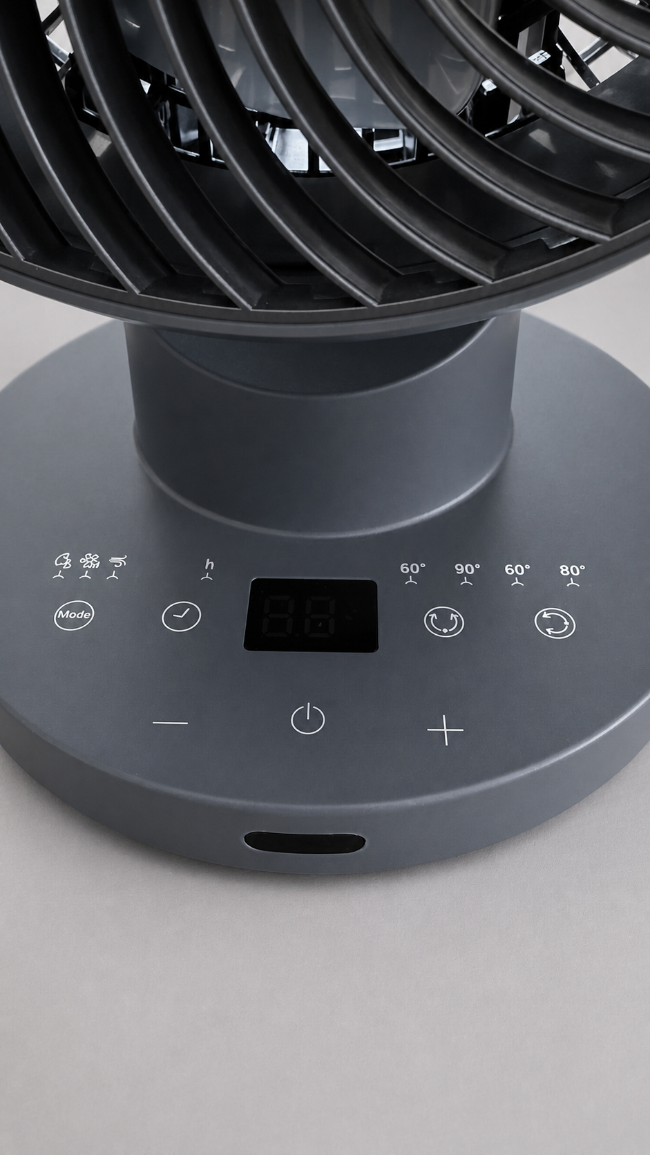 Nahaufnahme des Bedienfelds am Rowenta Tischventilator